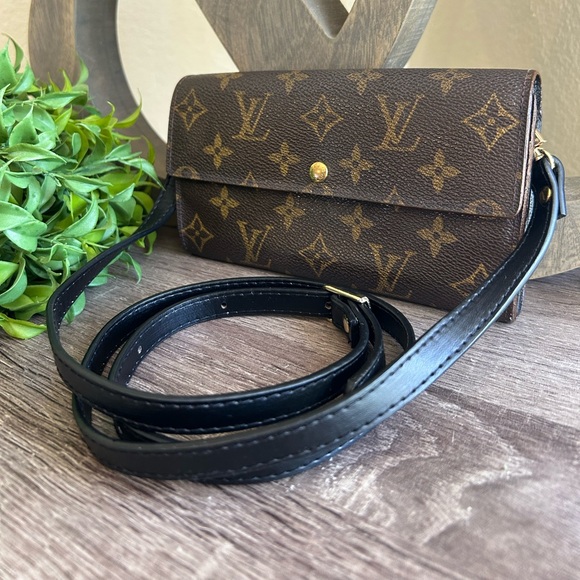 🇺🇸🖤🐻 Louis Vuitton Monogram Wallet Chain Crossbody Black interior - Picture 5 of 14